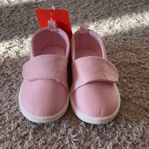 Slip On Sneaker
JOE FRESH